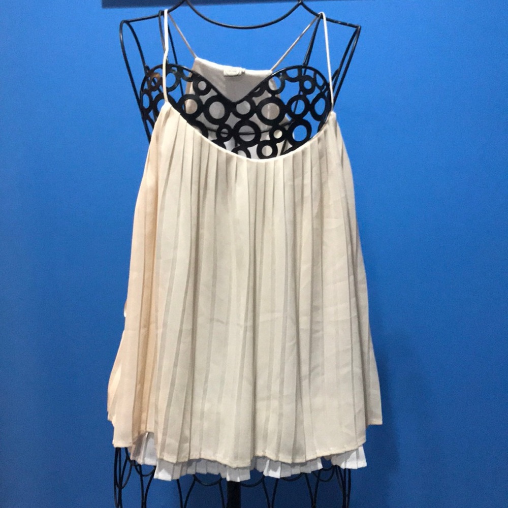 DRESSY CREAM BLOUSE BARELY WORN